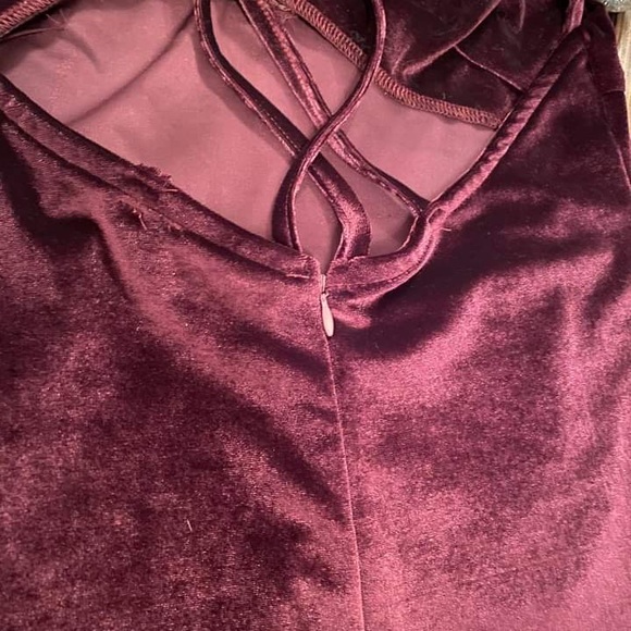 Dress - Picture 3 of 3